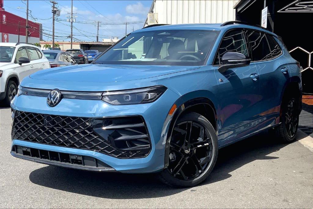 New 2026 Volkswagen Tiguan 2.0T SE R-Line Black