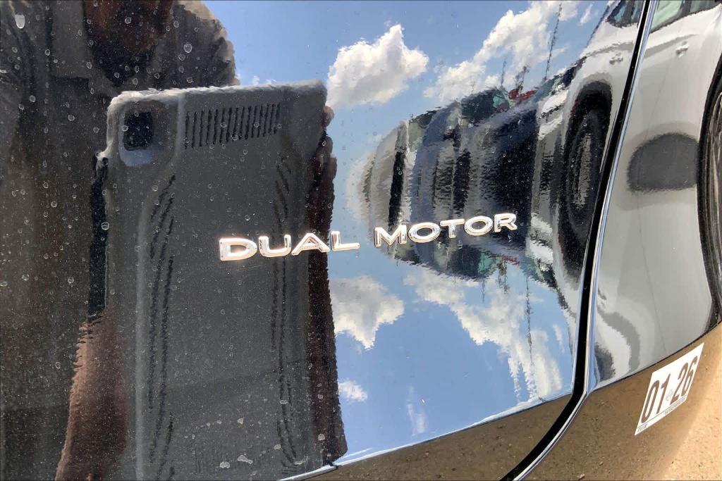 TESLA MODEL Y LONG RANGE - 7