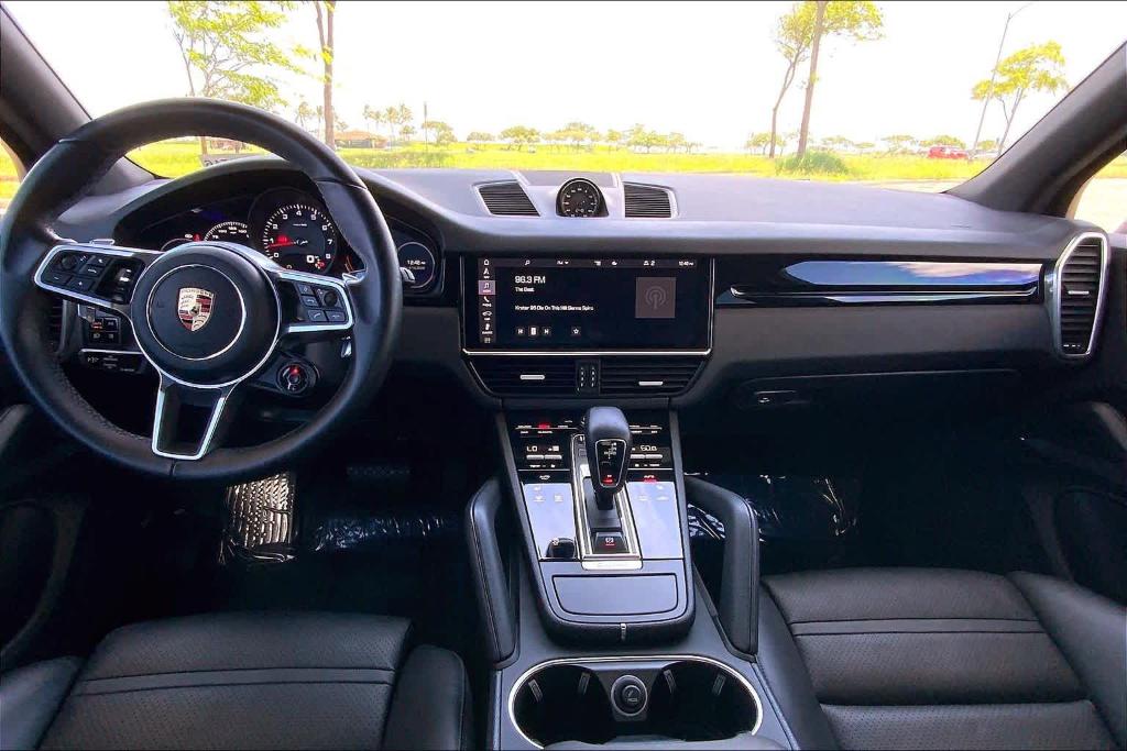 PORSCHE CAYENNE BASE - 10