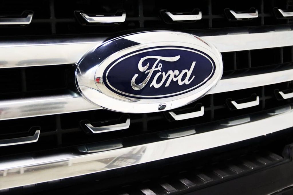 2023 FORD F-250 PLATINUM — миниатюра 35
