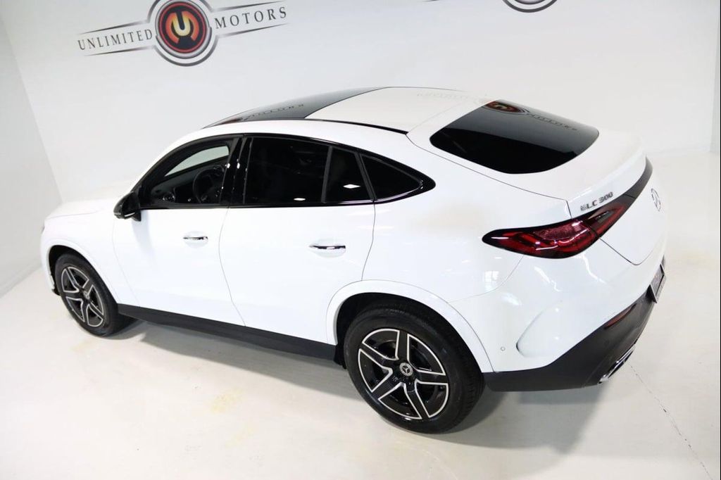 MERCEDES-BENZ GLC - 10