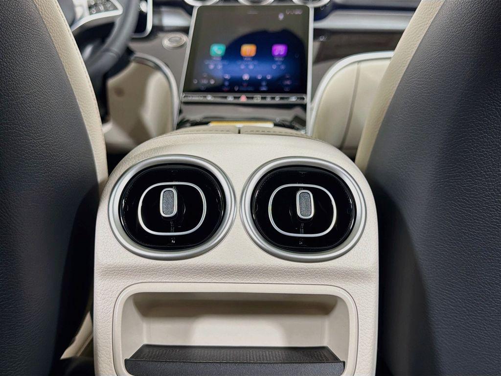 2026 Mercedes-BENZ C-CLASS 缩略图 27