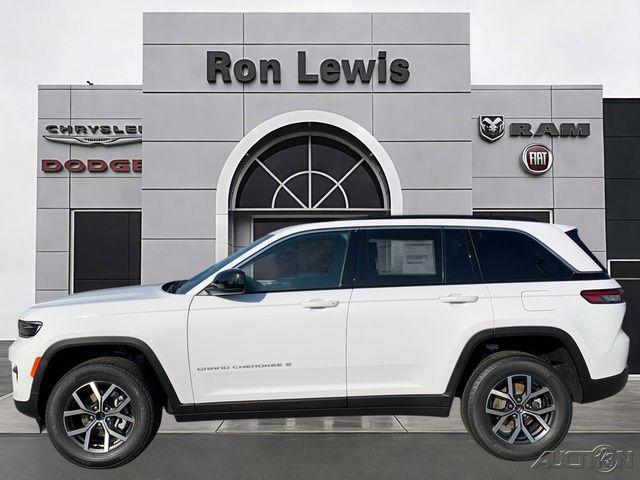 New 2027 Jeep Grand Cherokee Laredo