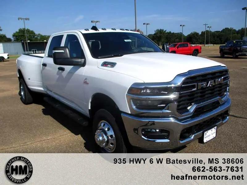 New 2025 RAM 3500 Tradesman Crew Cab 4x4 8' Box