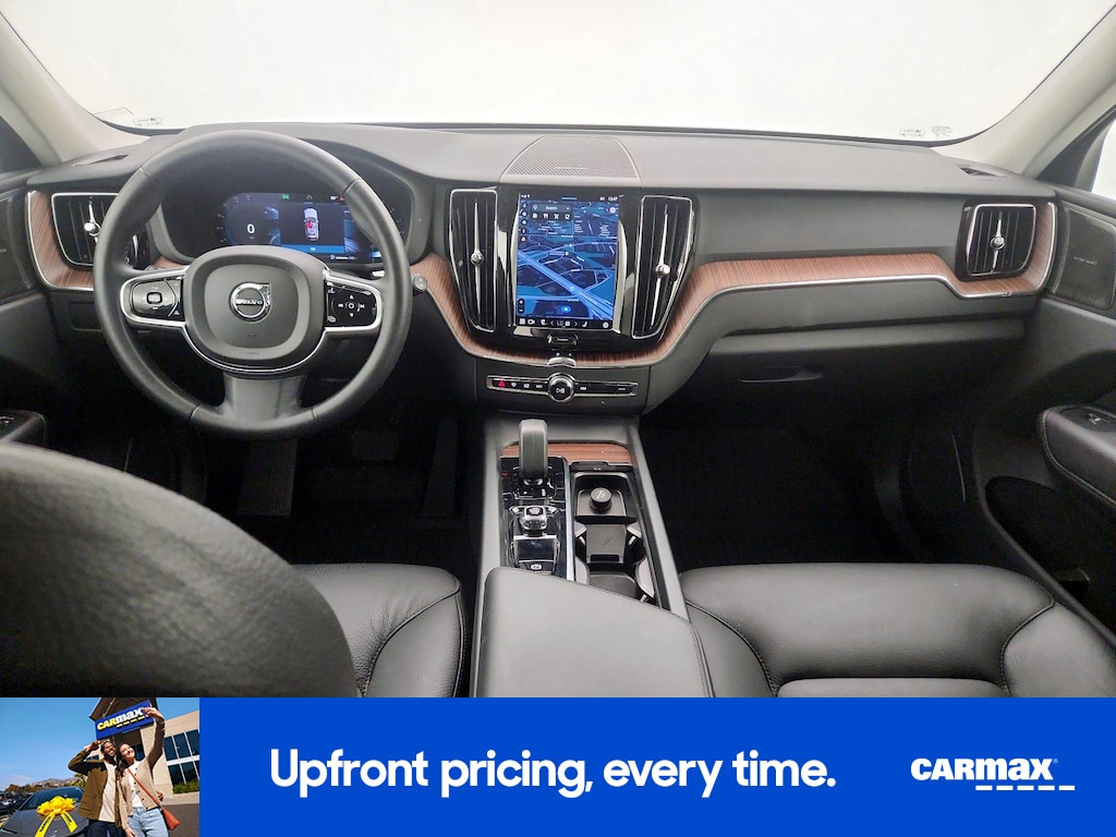 صورة 4 لـ 2023 Volvo XC60 B5 PLUS DARK THEME