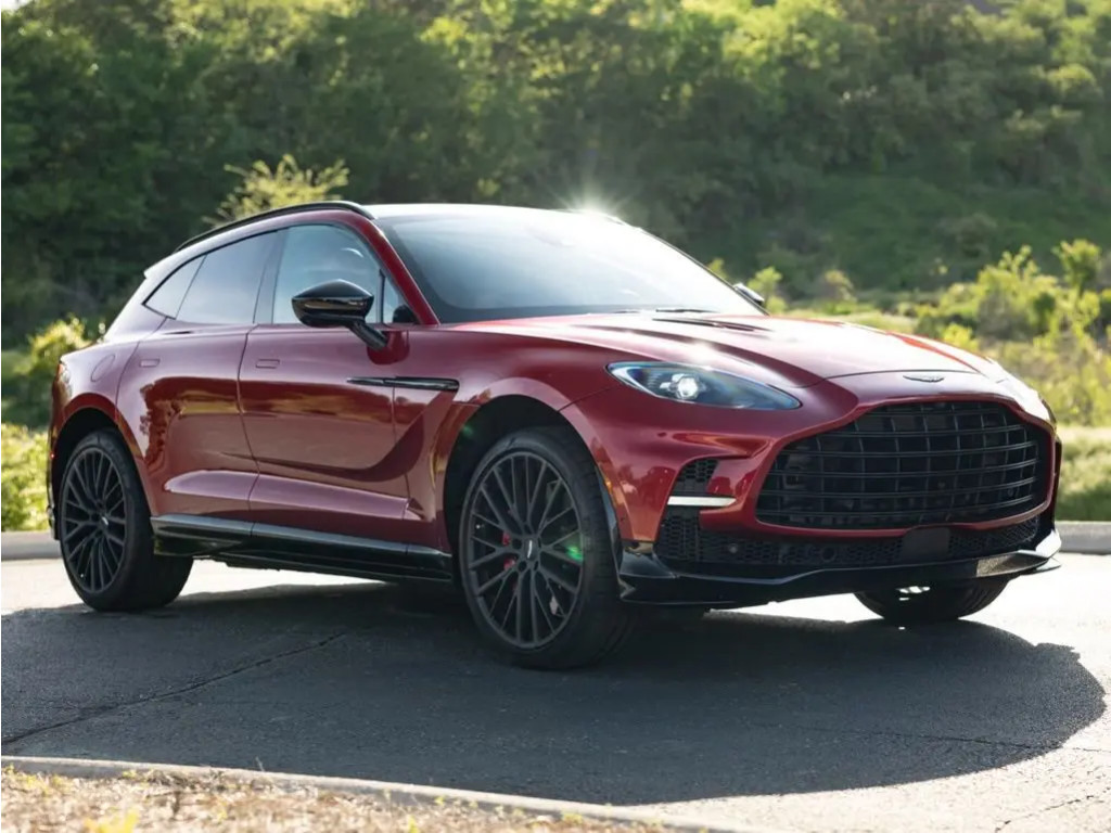 2024 Aston Martin DBX