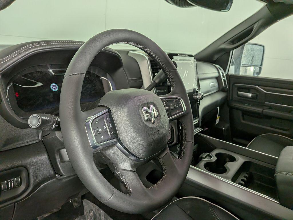2026 RAM 3500 LARAMIE — миниатюра 18