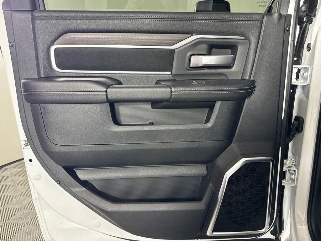 صورة مصغرة 30 لـ 2026 RAM 2500 LARAMIE