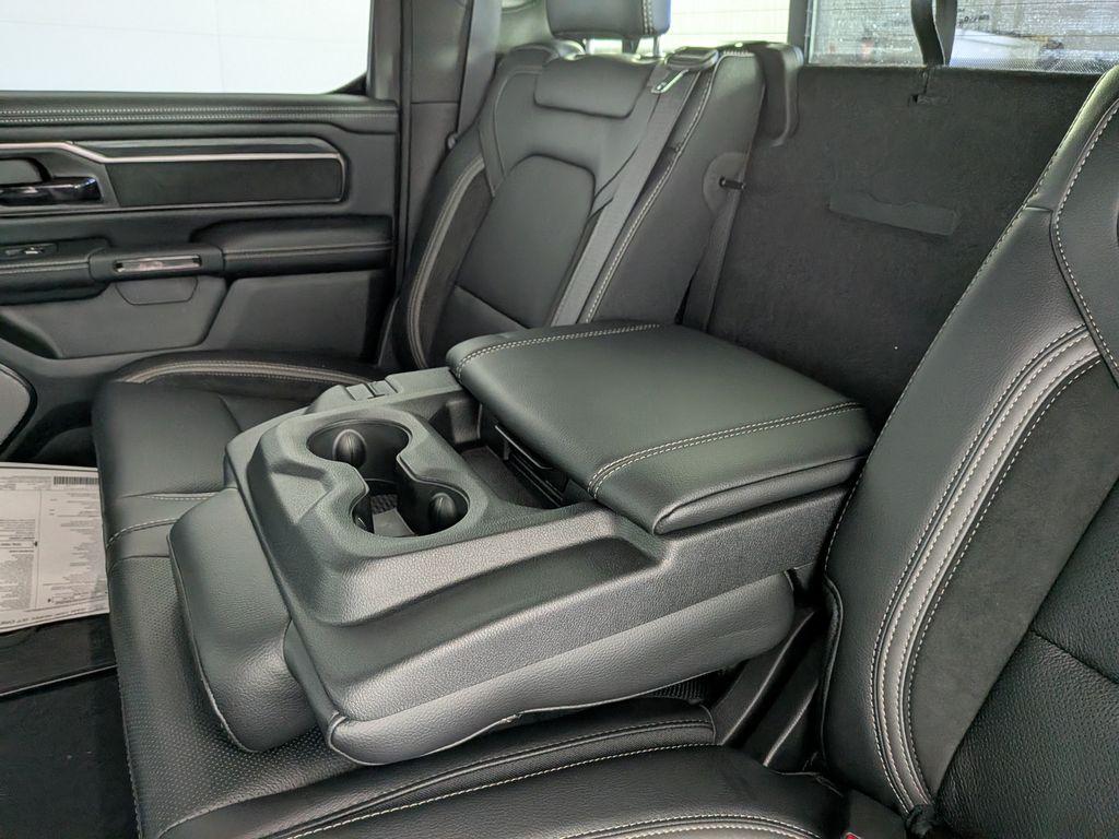 صورة مصغرة 32 لـ 2026 RAM 1500 REBEL