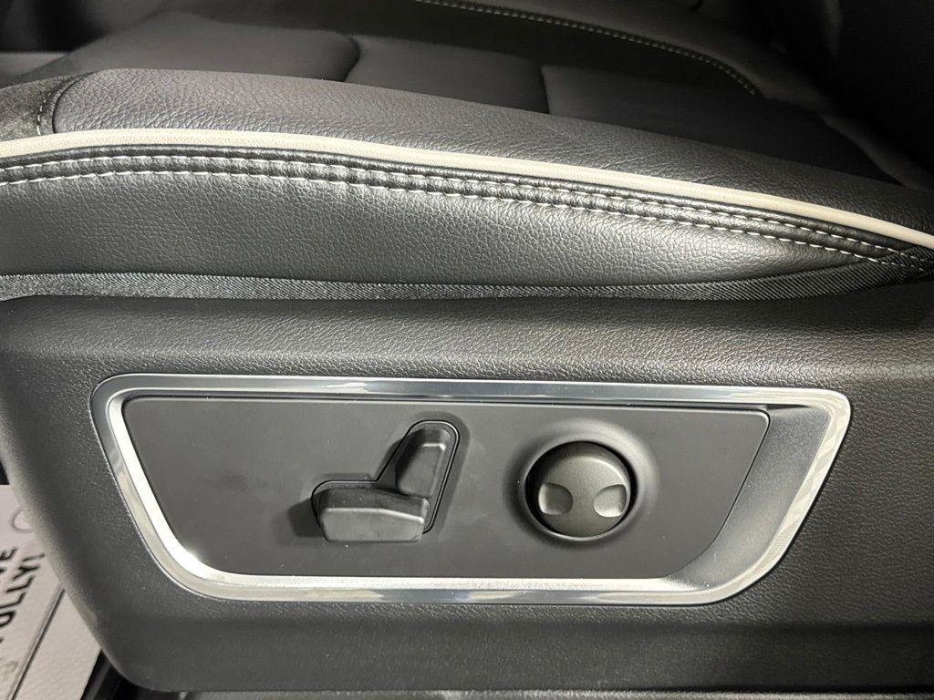 2026 RAM 1500 LARAMIE 缩略图 23