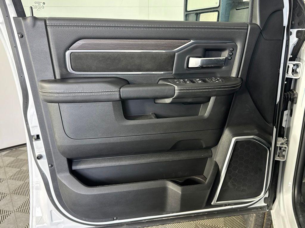 2026 RAM 3500 LARAMIE 缩略图 24