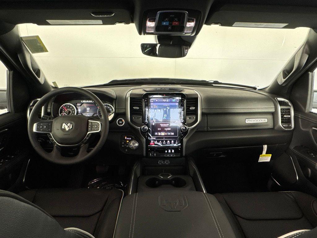 صورة مصغرة 28 لـ 2026 RAM 1500 LARAMIE