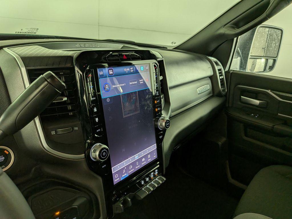 2025 RAM 2500 BIG HORN — миниатюра 24