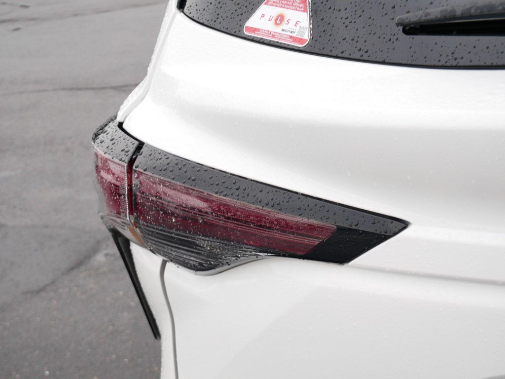 صورة مصغرة 17 لـ 2025 Toyota SIENNA LE