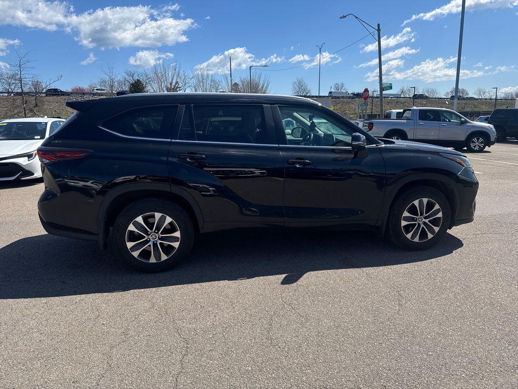 TOYOTA HIGHLANDER - 5