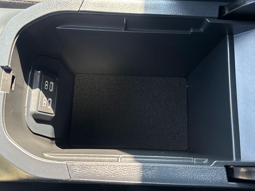 2025 Toyota RAV4 XLE 缩略图 28