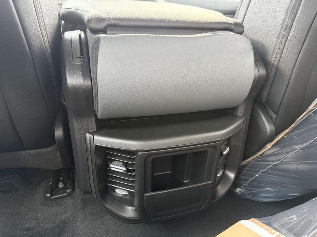 صورة 9 لـ 2026 RAM 1500 TRADESMAN