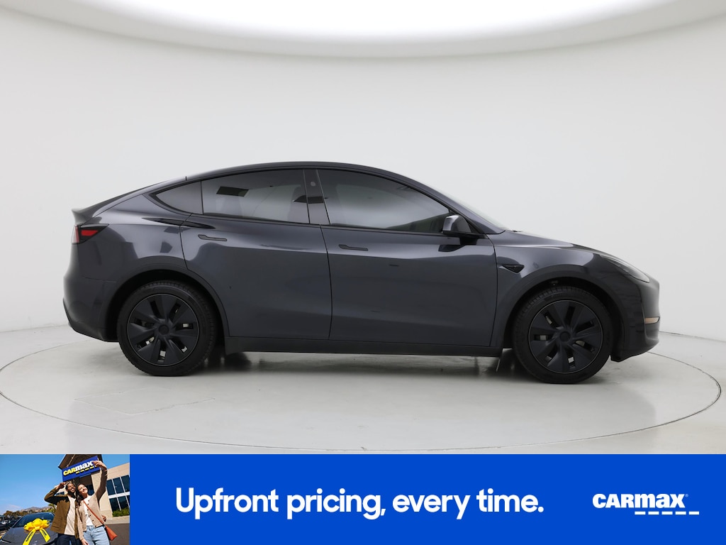 TESLA MODEL Y LONG RANGE - 9