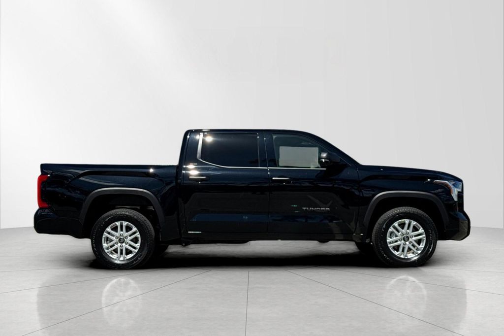 TOYOTA TUNDRA - 2