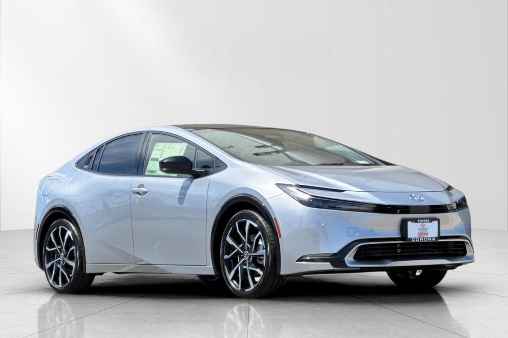 TOYOTA PRIUS - 1