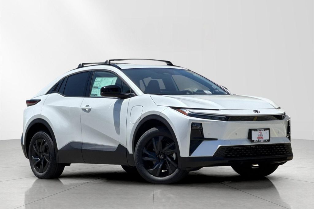 New 2026 Toyota C-HR SE