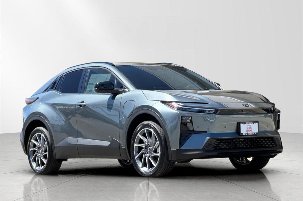 New 2026 Toyota C-HR XSE