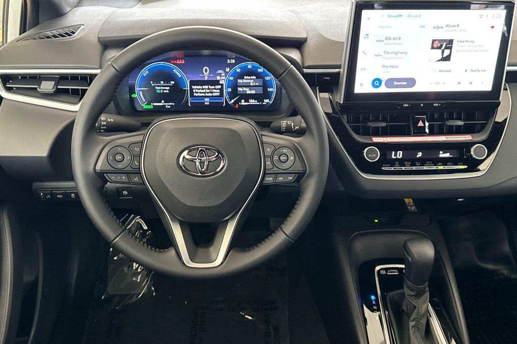 2026 Toyota COROLLA HYBRID SE thumbnail 14