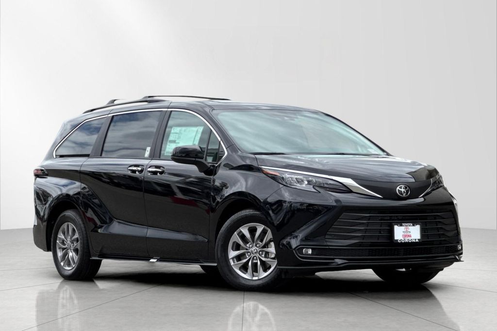 New 2026 Toyota Sienna XLE