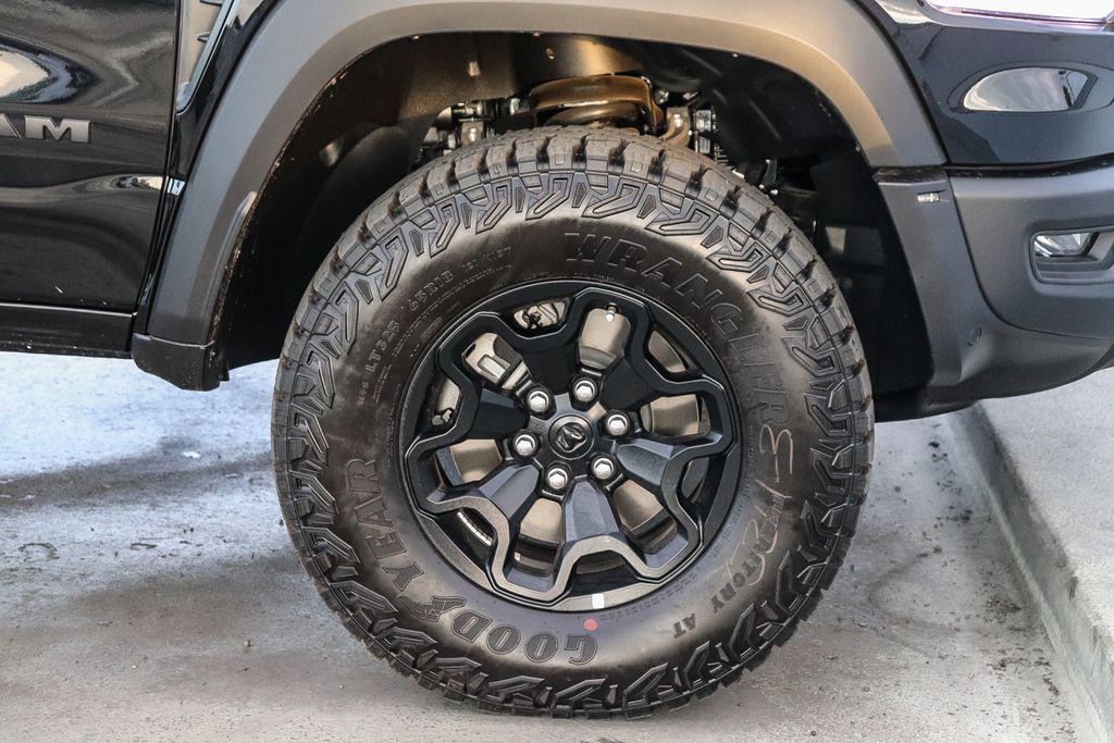 2026 RAM 1500 RHO CREW CAB 4X4 5'7' BOX — миниатюра 11