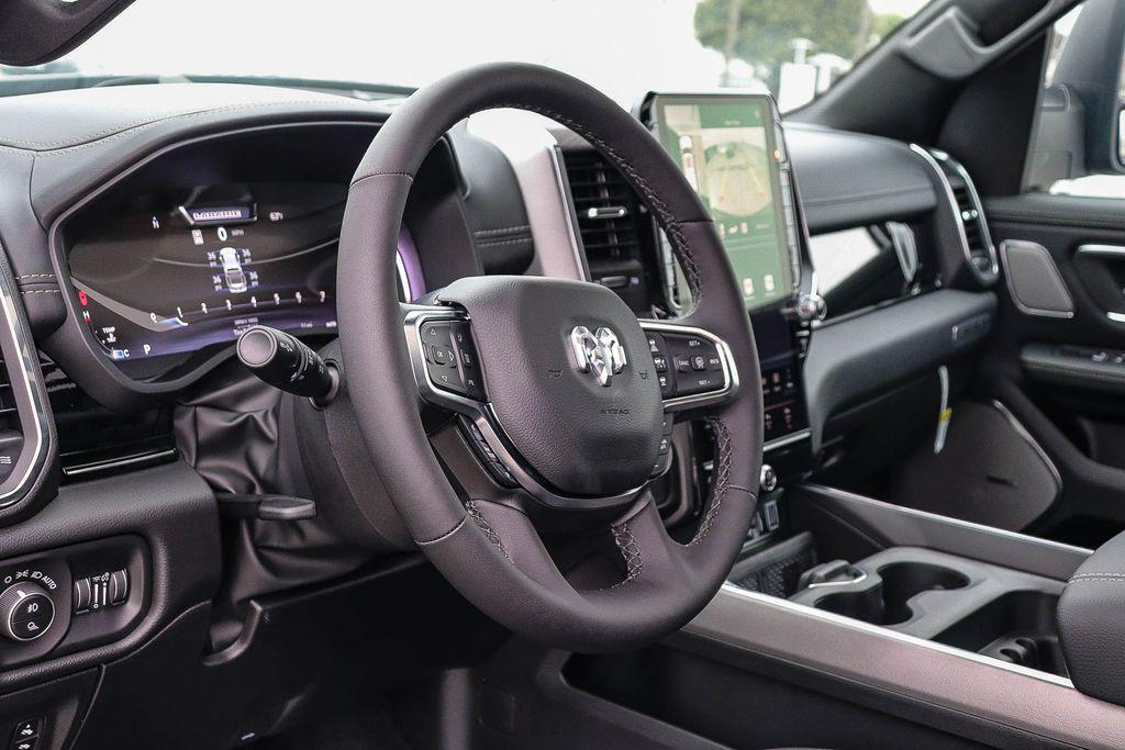 صورة مصغرة 24 لـ 2026 RAM 1500 LARAMIE