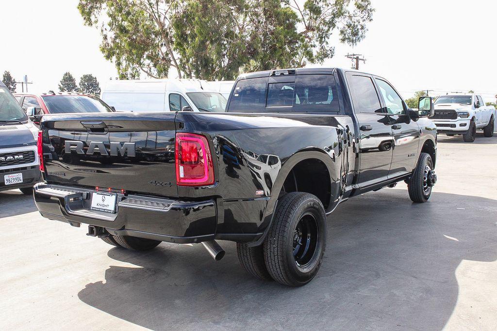 صورة 9 لـ 2026 RAM 3500 BIG HORN CREW CAB 4X4 8' BOX