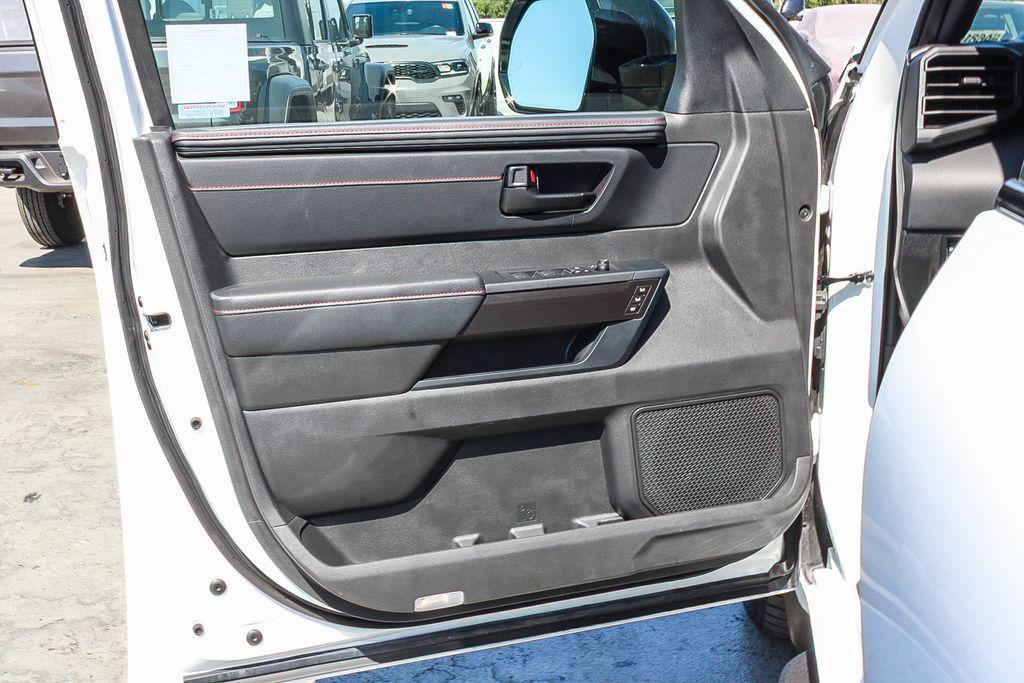 2025 Toyota SEQUOIA TRD PRO 缩略图 23