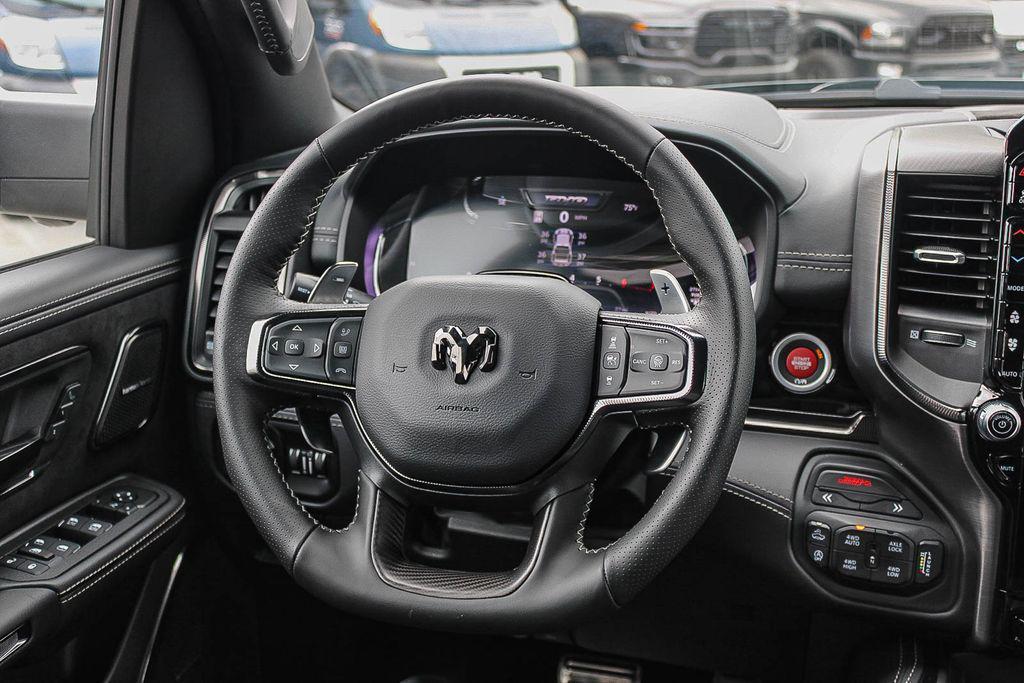 2026 RAM 1500 RHO CREW CAB 4X4 5'7' BOX — миниатюра 16