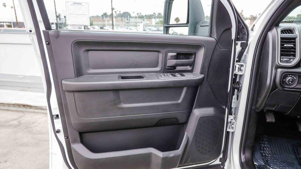 2026 RAM 3500 TRADESMAN CREW CAB 4X4 8' BOX — миниатюра 24