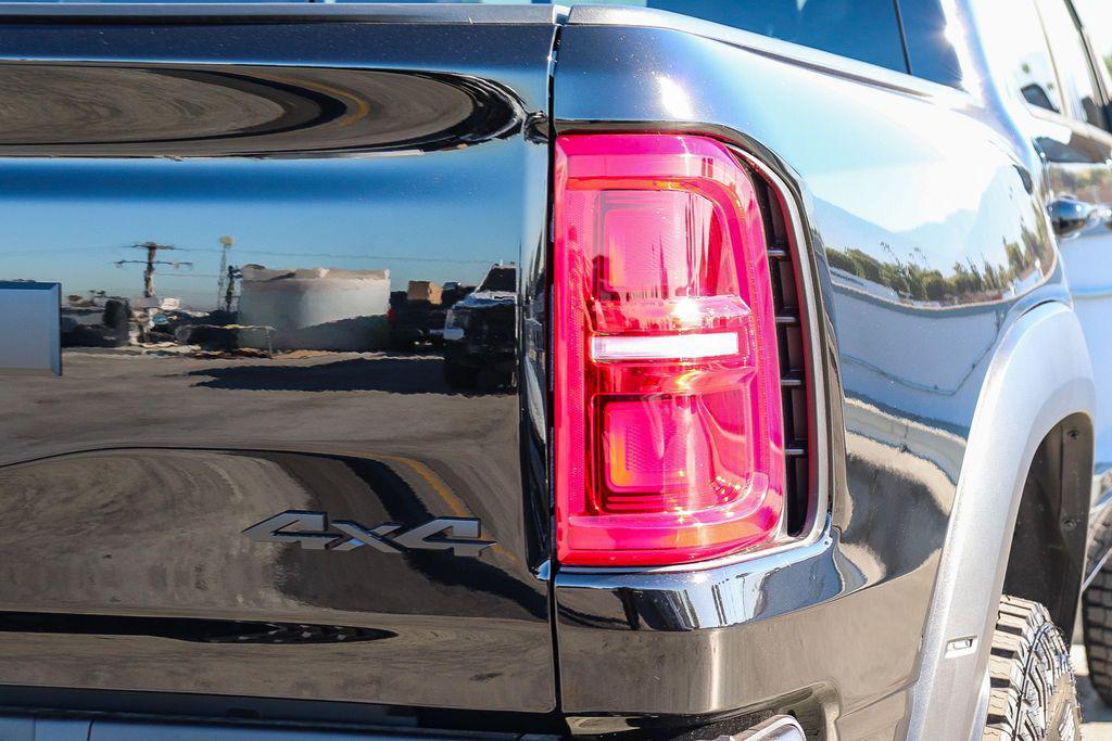 2026 RAM 1500 RHO CREW CAB 4X4 5'7' BOX 照片 10