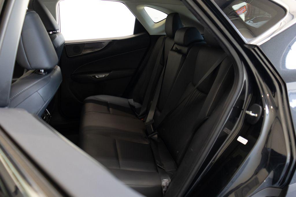 صورة 20 لـ 2023 Lexus NX 250 BASE