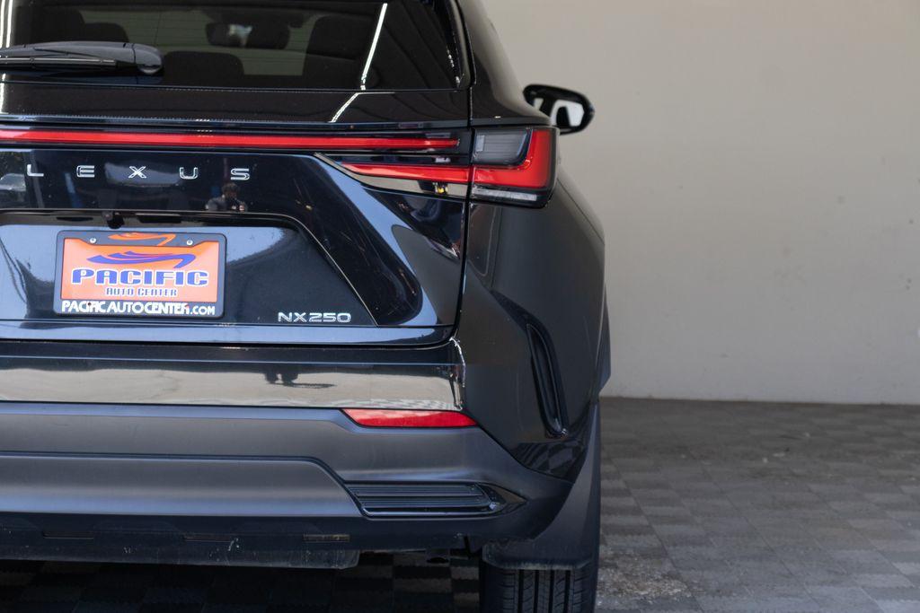 صورة 13 لـ 2023 Lexus NX 250 BASE