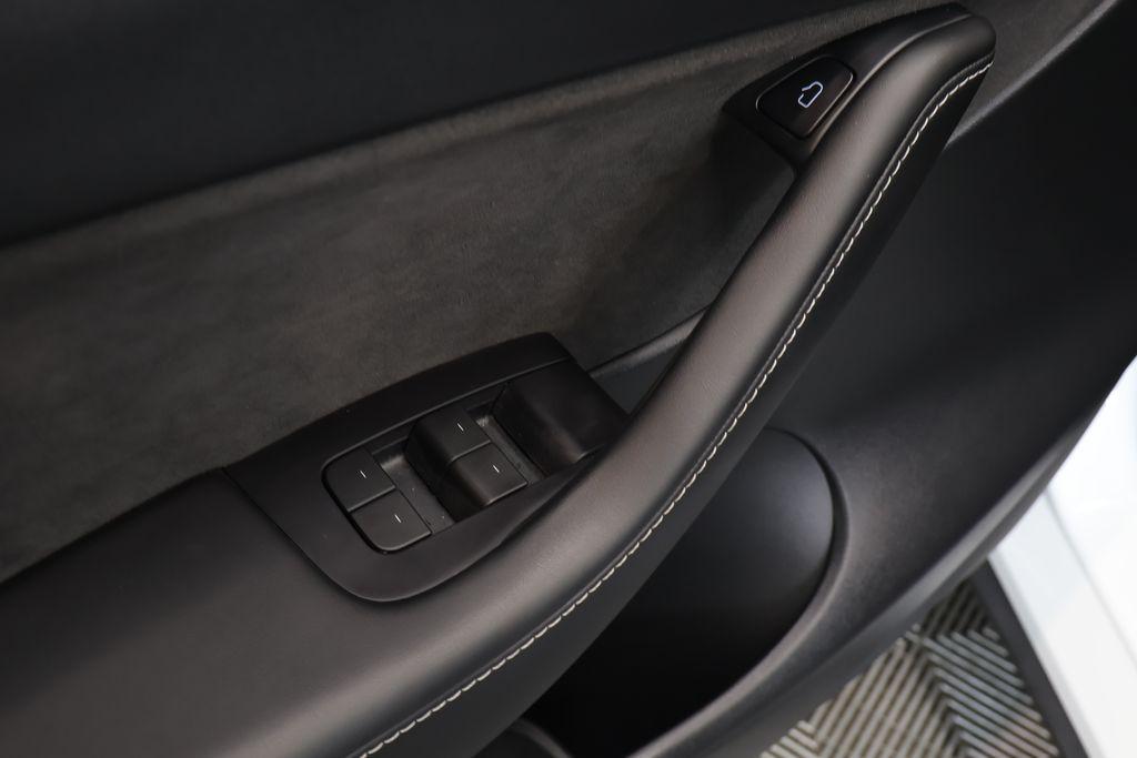 صورة مصغرة 16 لـ 2022 Tesla MODEL Y LONG RANGE