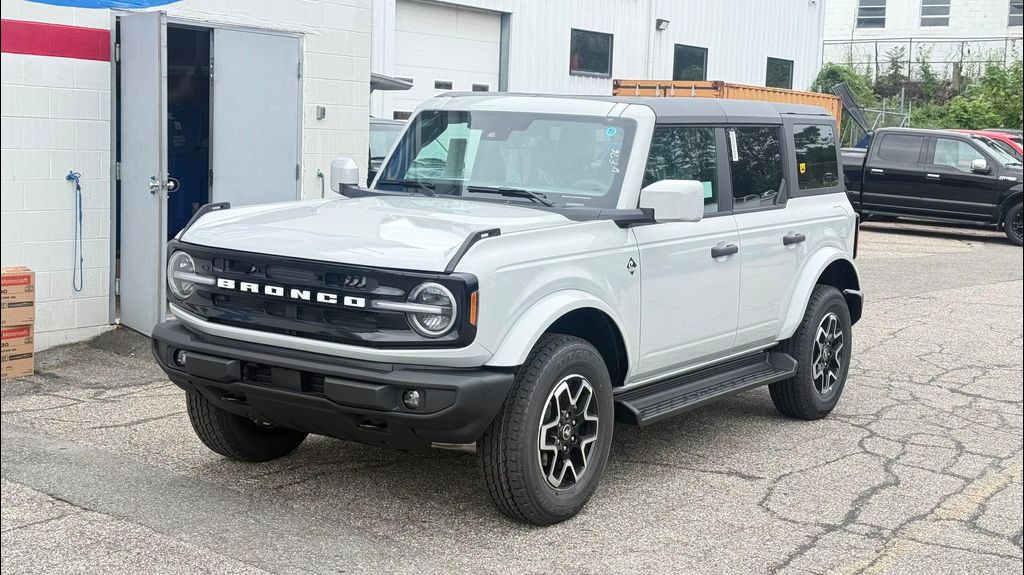 New 2026 Ford Bronco Outer Banks