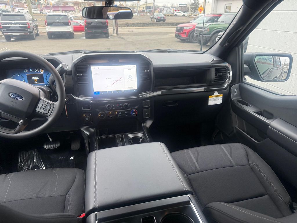 FORD F-150 STX - 8