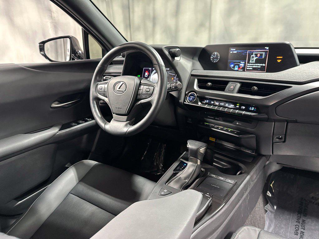 صورة مصغرة 40 لـ 2021 Lexus UX 250H BASE