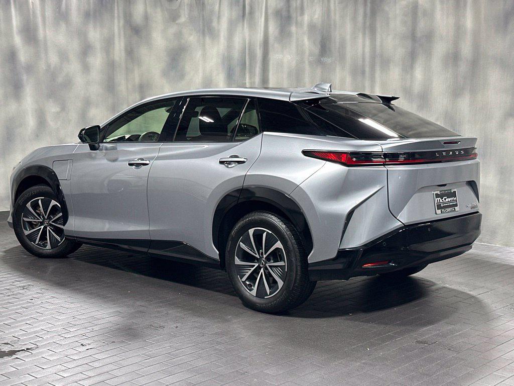 صورة مصغرة 13 لـ 2023 Lexus RZ 450E PREMIUM
