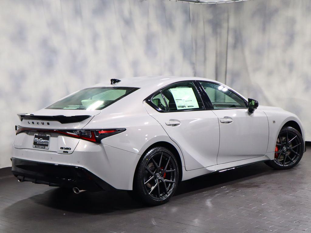 صورة 9 لـ 2026 Lexus IS 350 F SPORT