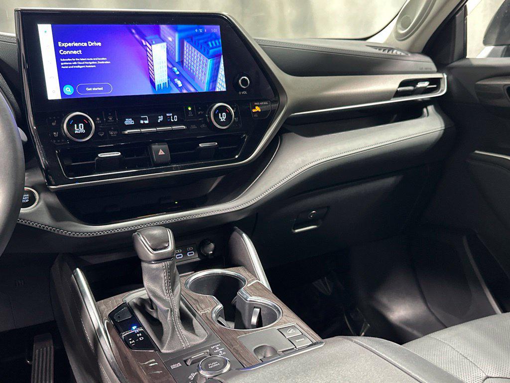 2024 Toyota HIGHLANDER LIMITED thumbnail 22