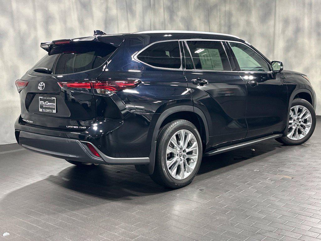 2024 Toyota HIGHLANDER LIMITED thumbnail 8