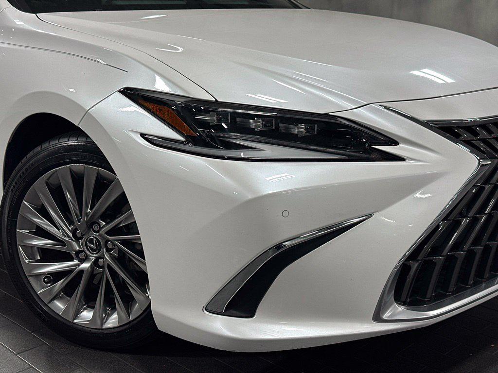 صورة 4 لـ 2022 Lexus ES 300H ULTRA LUXURY