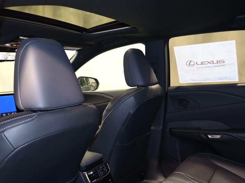 صورة مصغرة 19 لـ 2026 Lexus RX 350 PREMIUM