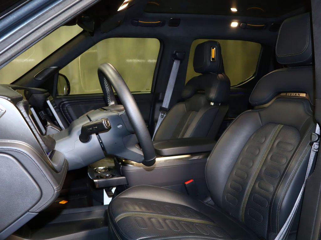 2023 Rivian R1T ADVENTURE QUAD MOTOR LARGE PACK — миниатюра 17