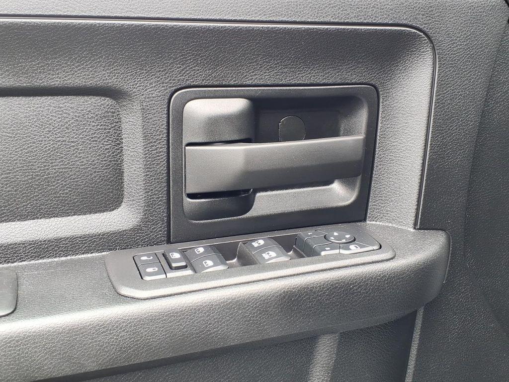 صورة 4 لـ 2025 RAM 2500 TRADESMAN