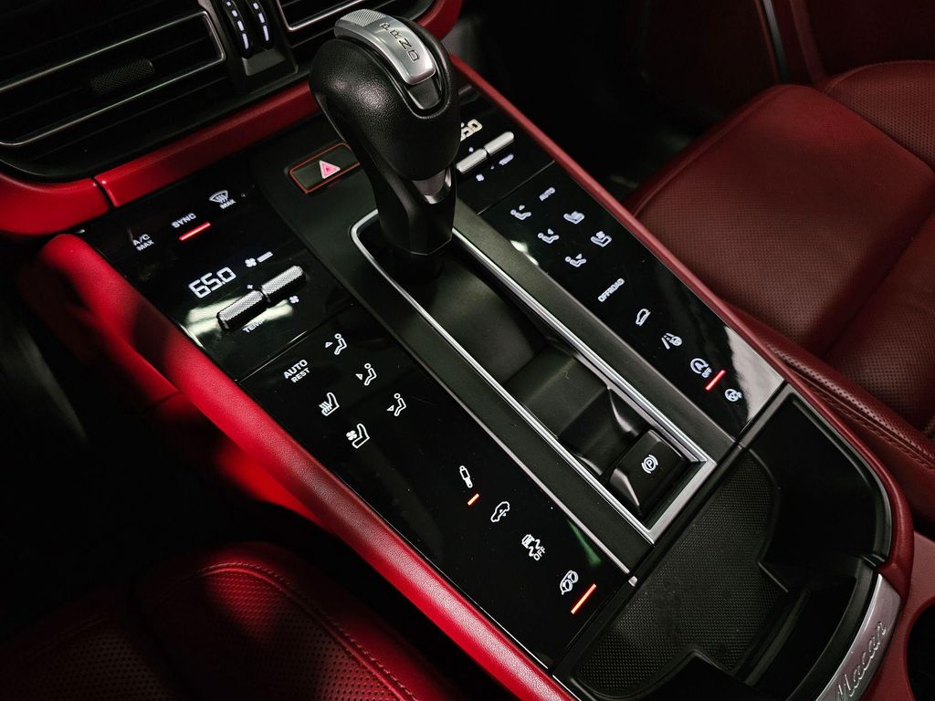 صورة مصغرة 40 لـ 2022 Porsche MACAN MACAN GTS